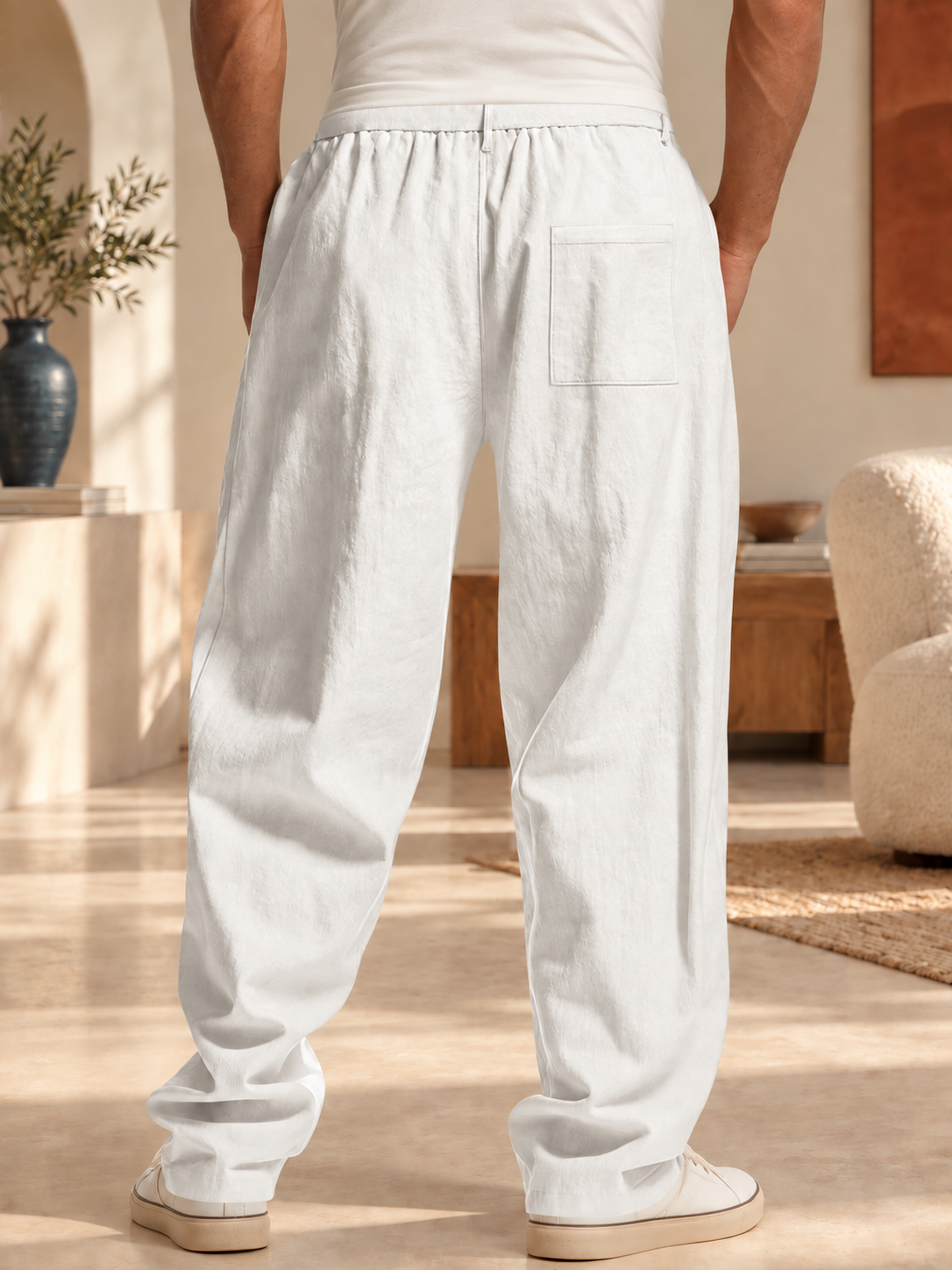 Men’s Relaxed-Fit Pleated Pants